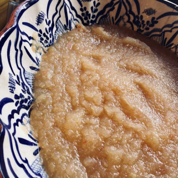 Tom's Slow Cooker Balsamic Applesauce